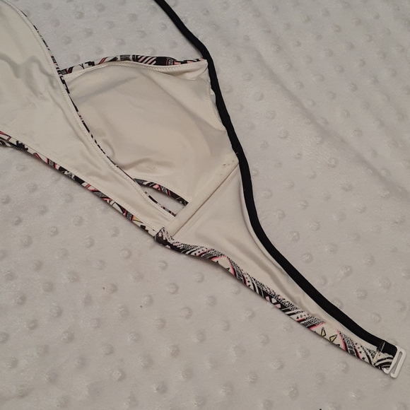 VICTORIA SECRET PINK BIKINI TOP SIZE MEDIUM - Picture 12 of 13